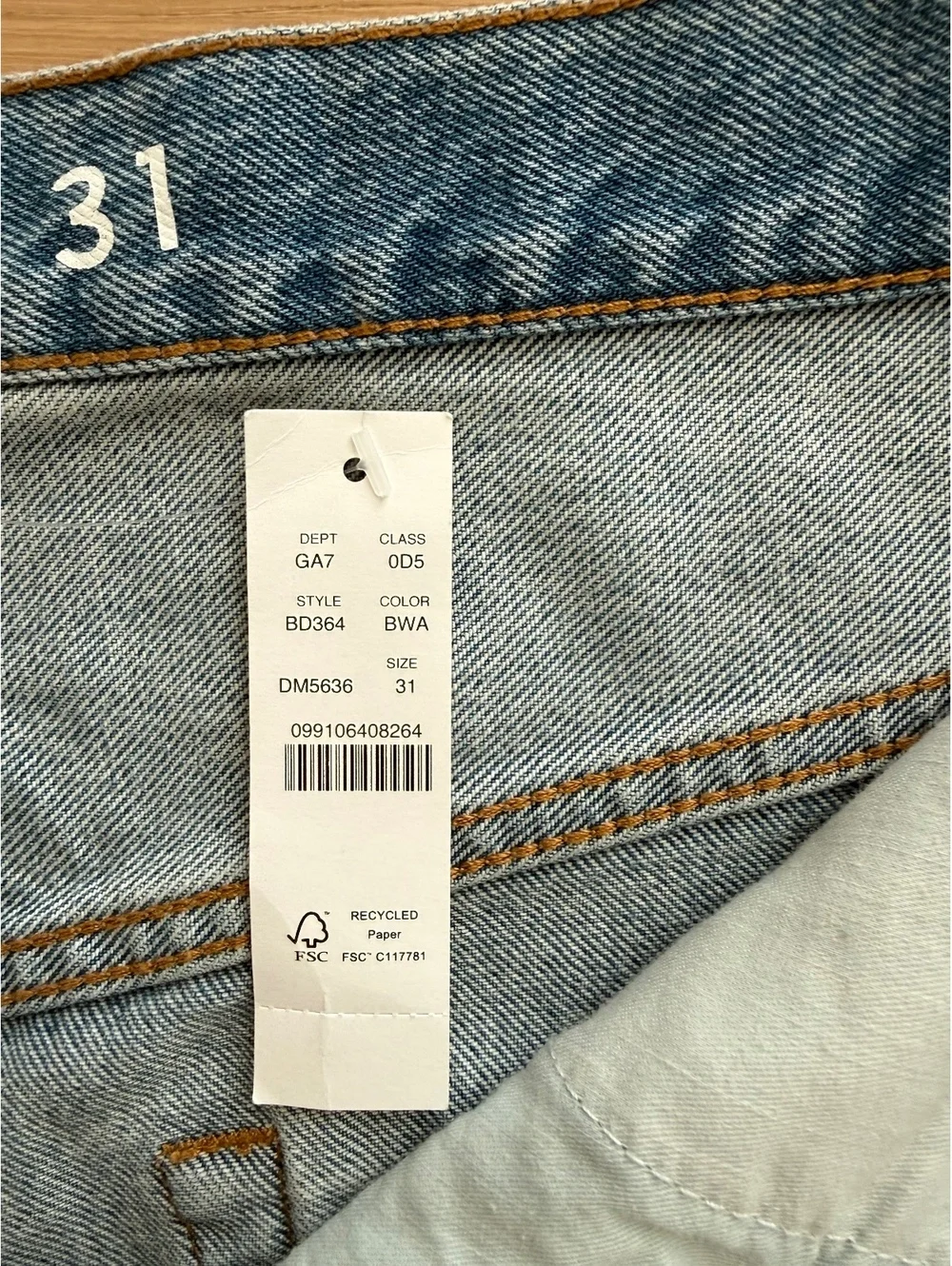 J.Crew Slouchy Boyfriend Jeans NWT Light Wash Distressed Size 31
